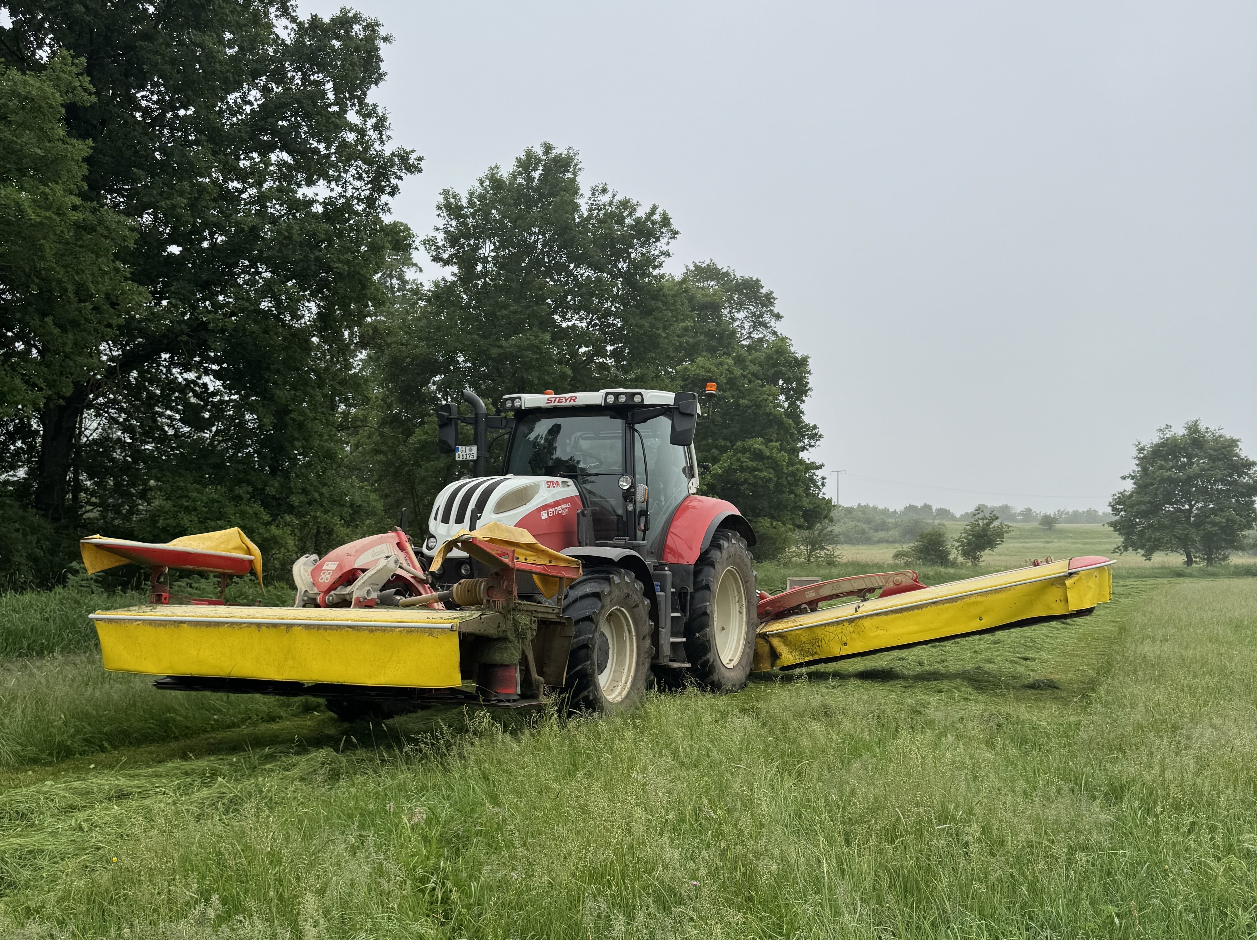 Futterernte und Grünlandarbeiten